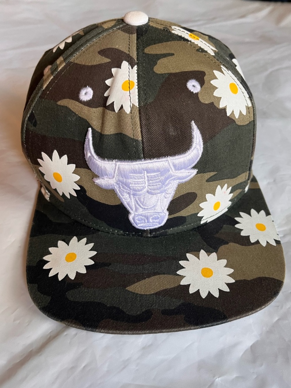 Chicago Bulls Camo Daisy adidas snapback hat Super Rare Flowers Floral NBA